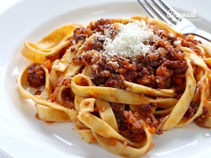 tagliatelle bolognese