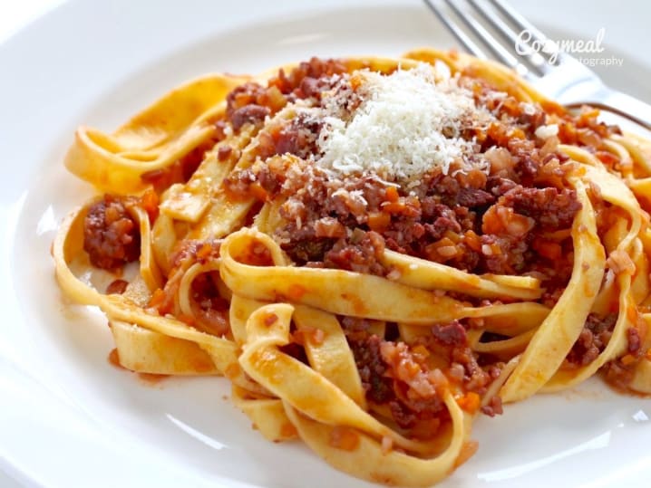 tagliatelle bolognese