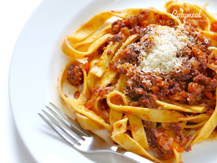 tagliatelle pasta with meat and mushroom sauce