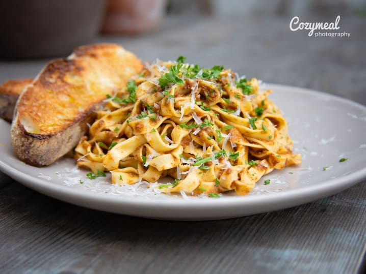 tagliatelle with meat sauce
