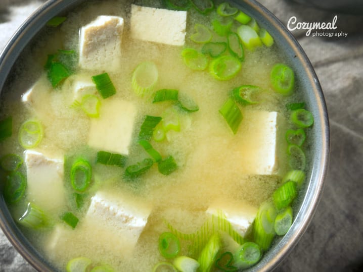 tofu miso soup with green onions