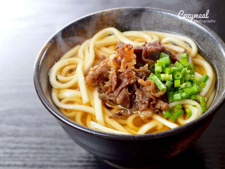 udon noodles with broth and pork