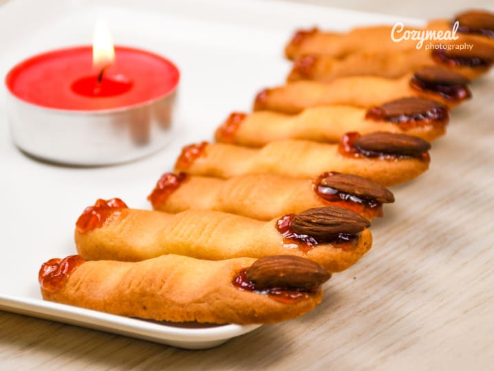 witches finger cookies
