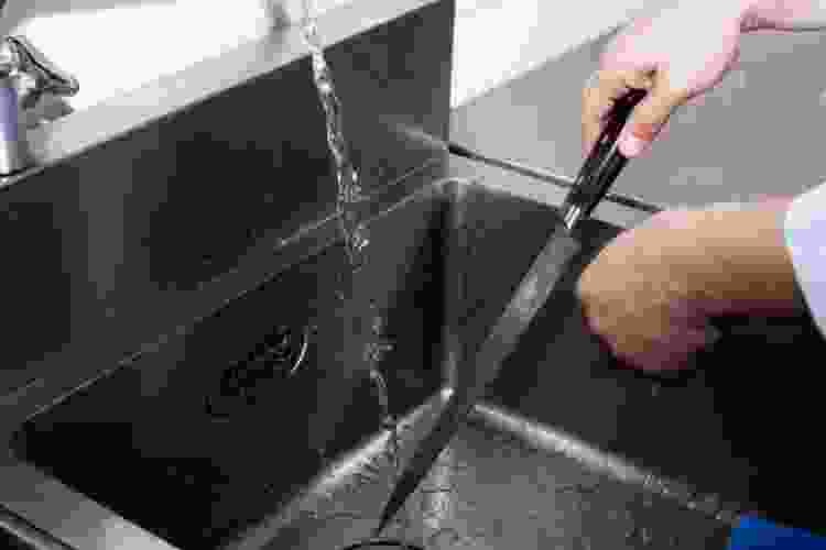 How to Clean a Knife Expert Guide for 2023 Cozymeal