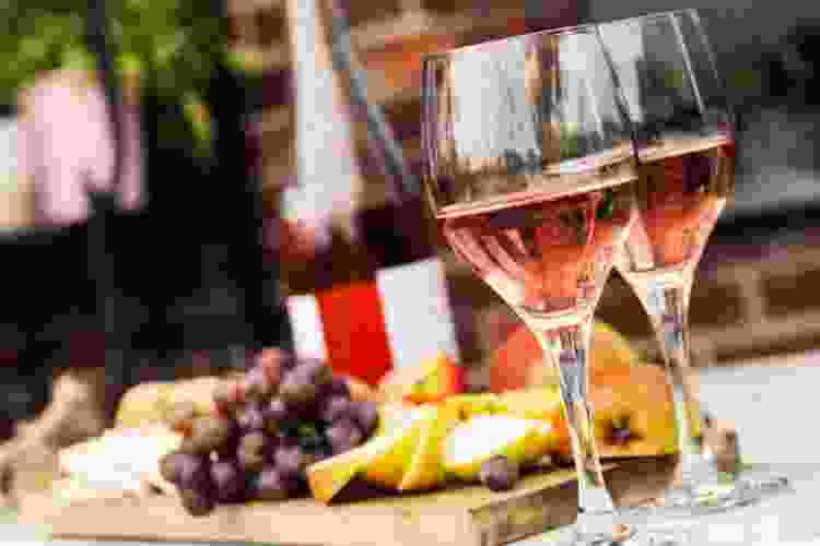 Sweet Wines for Beginners Expert Guide for 2023 Cozymeal