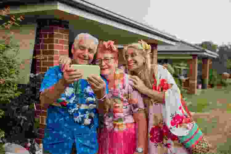 Hawaiian themes make a great going away party idea