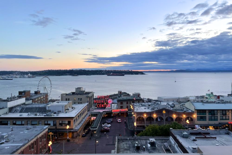 Check out bay side views at this rooftop bar in Seattle.