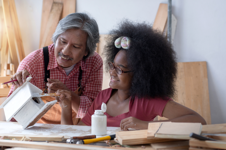 birdhouse painting workshop