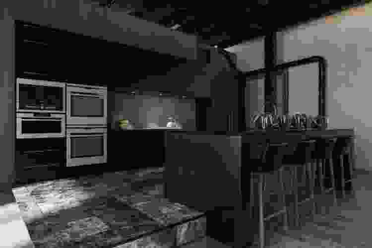 Modern Black Kitchen