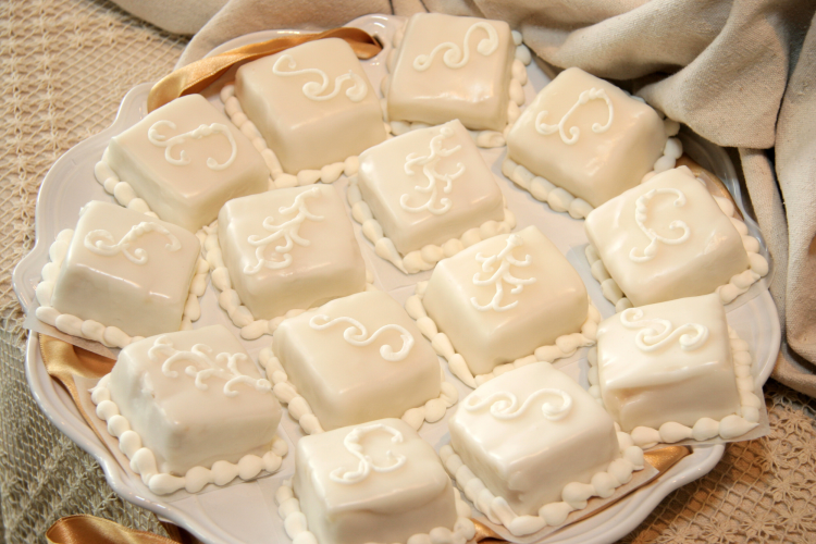 Bridgerton Party Petit Fours