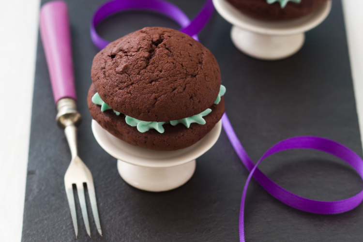 Chocolate Peppermint Whoopie Pies
