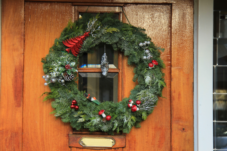 Classic Christmas Wreath Idea