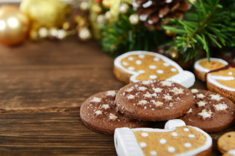 Decorate with the seasons and holidays