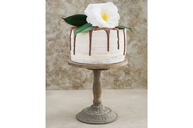 Dripping design cake