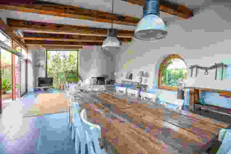 Elegant farmhouse dining room