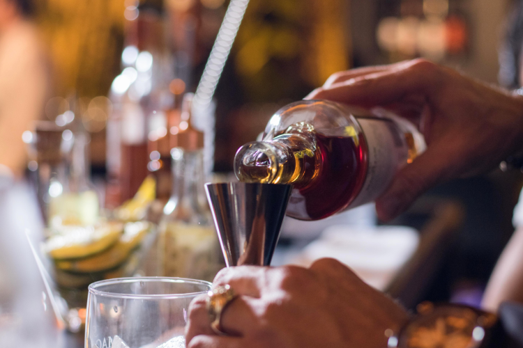 Mixology classes as gift for brother