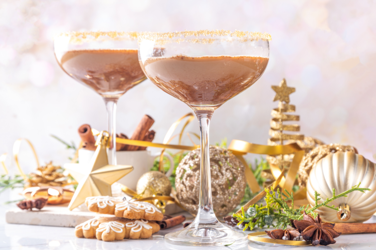 Gingerbread martini Christmas drinks