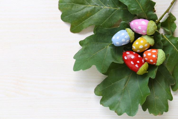 Painted acorns DIY Christmas ornaments