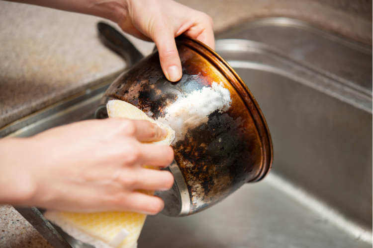 Cleaning scorched pots