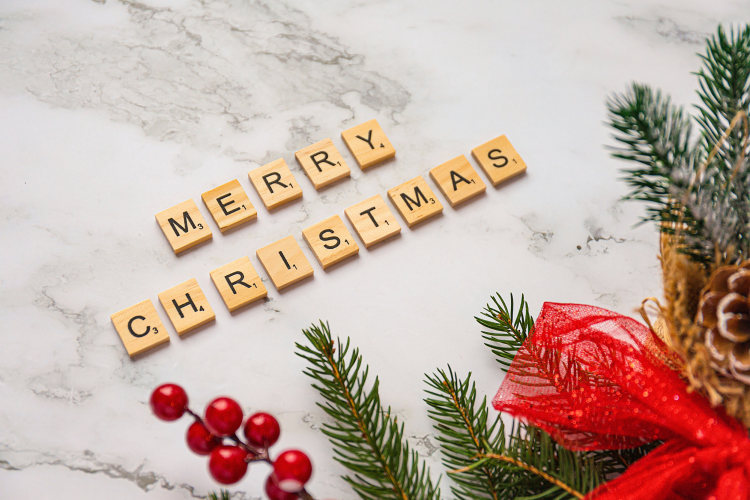 Scrabble Message Christmas Centerpiece Idea