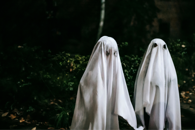 Sheet Ghost Last Minute Halloween Costume Idea