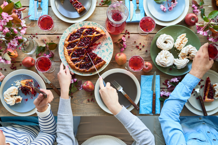 dessert dining
