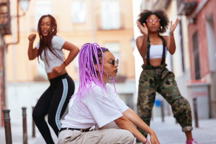hip hop dancers