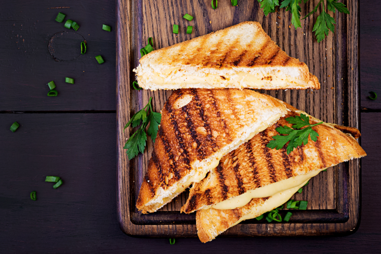 grilled cheese sandwiches as kid-friendly dinner idea