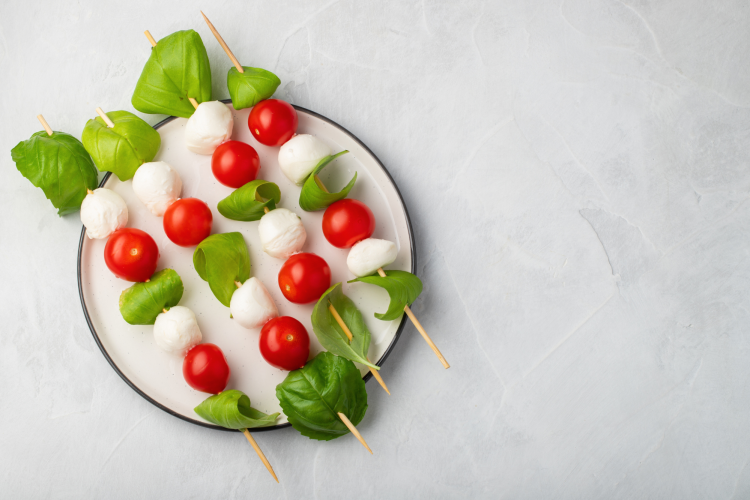 Caprese Skewers as Potluck Idea for Work
