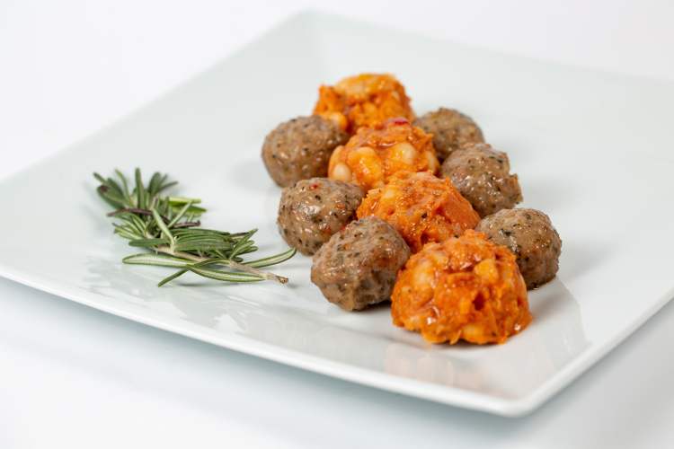types meatballs white plate