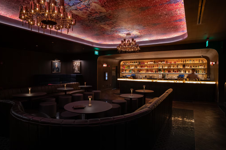 Jekyll Bar in Tampa