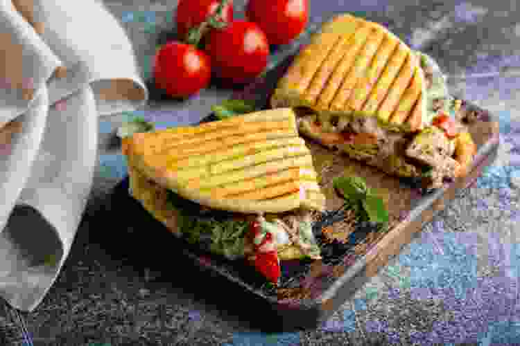 chicken pesto sandwich