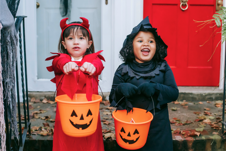 kids trick or treating on Halloween