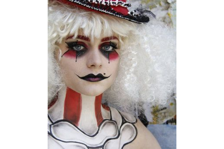 Harlequin Halloween Face Paint Idea