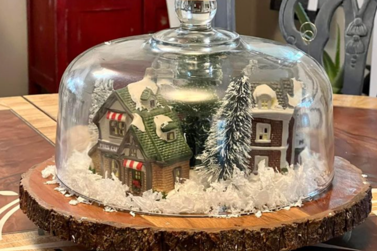 Holiday cloche scenes