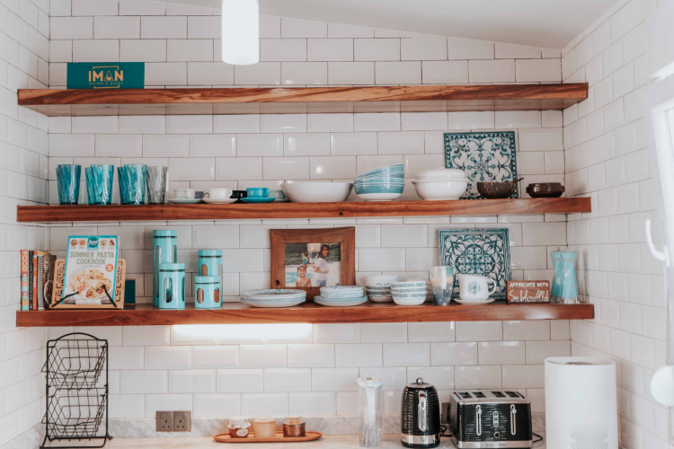 wall to wall floating shelves