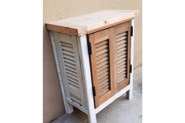 Storage cabinet