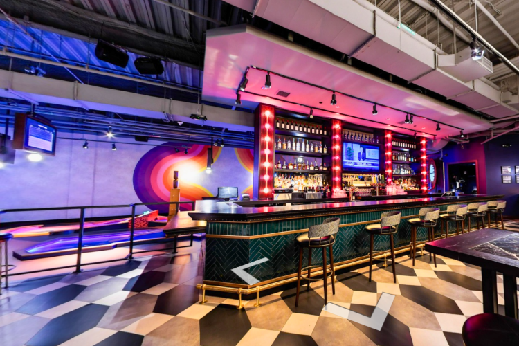 puttshack bar and course