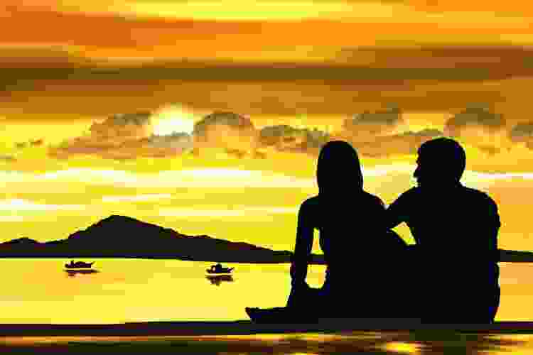 sunset couple silhouette