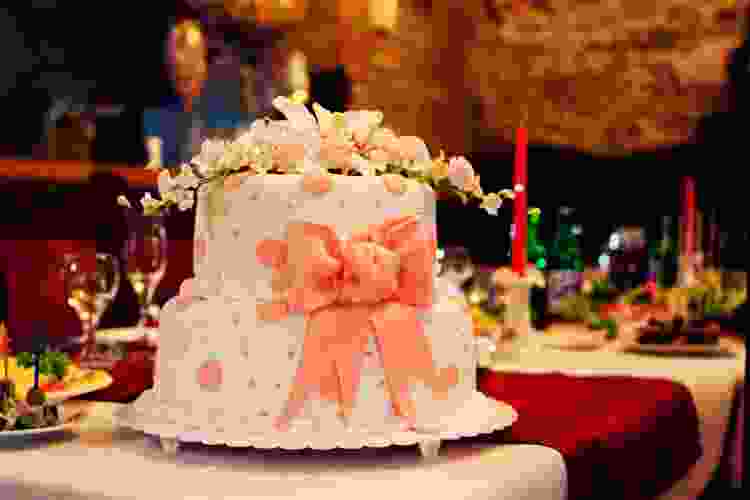 Bow wedding cake ideas