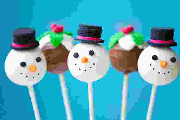 Make cake pops as a Christmas cake idea.