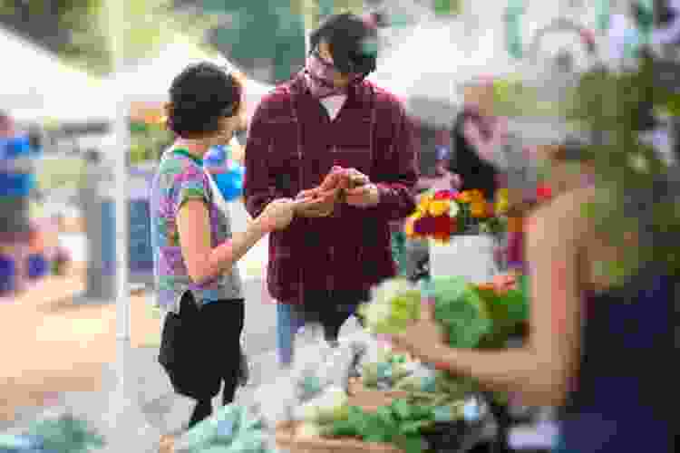 couple on date at farmers market