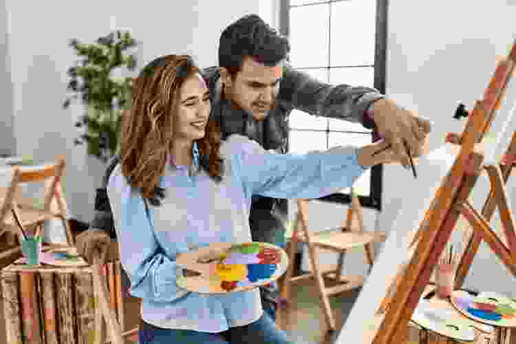 paint and sip spring date ideas