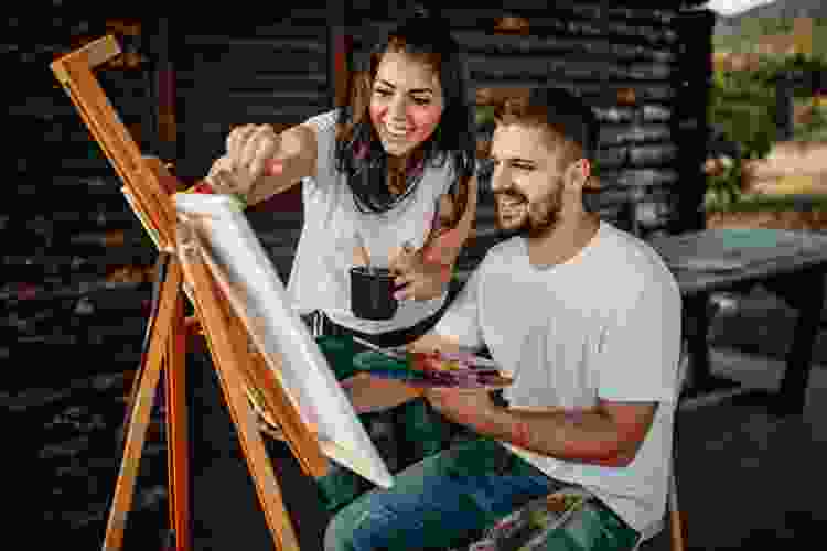 paint and sip date idea for married couples