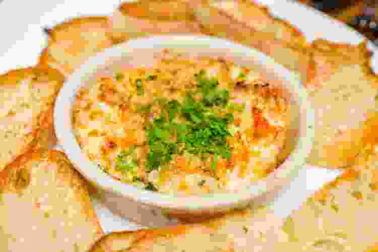 crab dip with toasted baguette slices