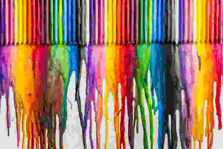 melting crayons on canvas to make art