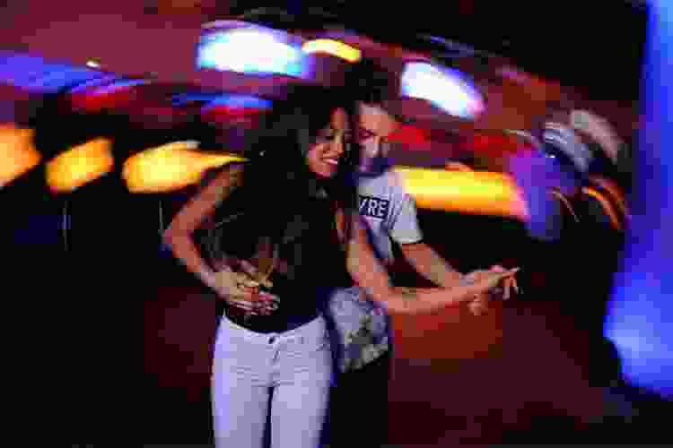 couple dancing at a club in Fort Lauderdale