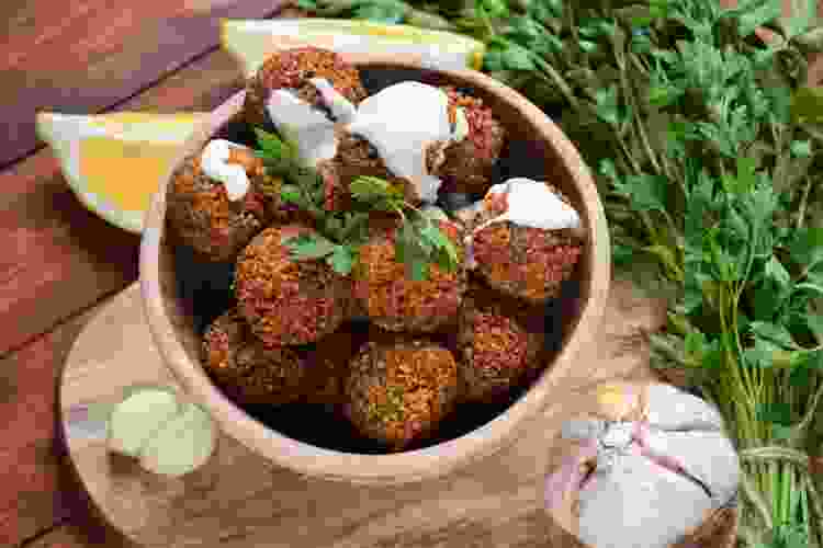 falafel vegetarian picnic food ideas