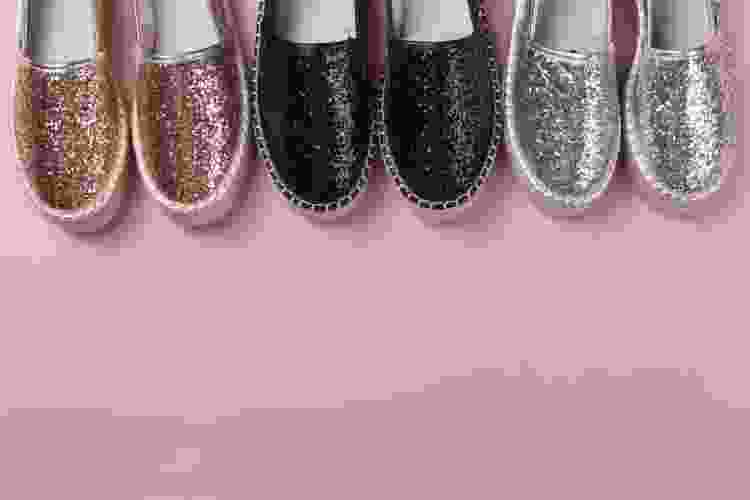 glitter shoe painting idea