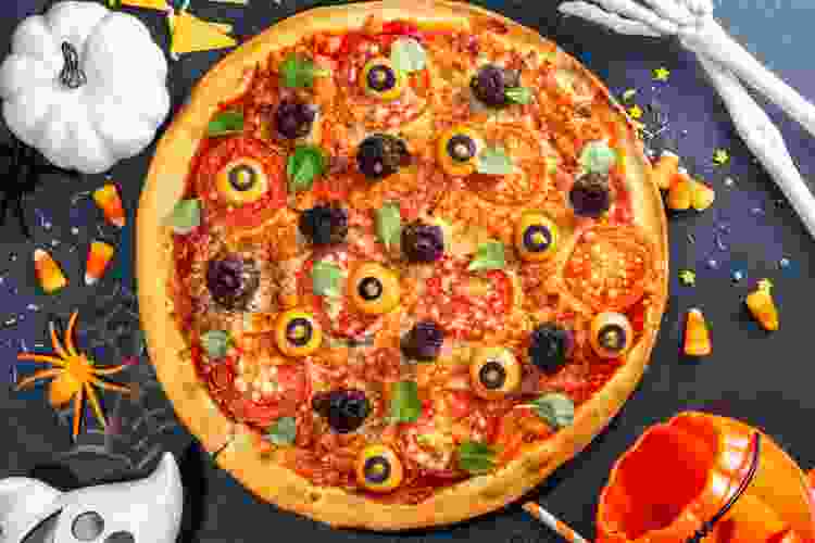 creepy eyeball pizza toppings for Halloween food ideas